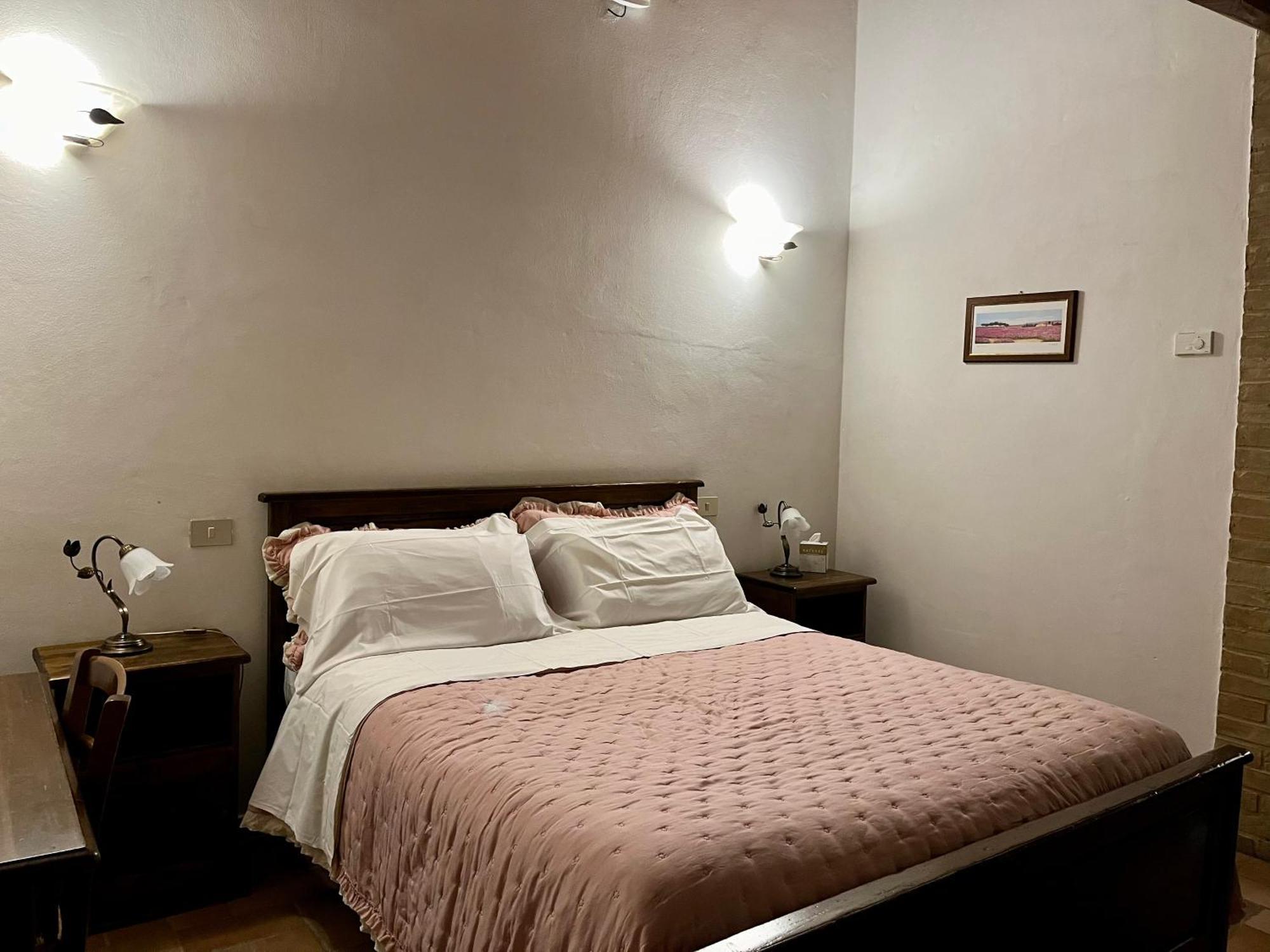 Agriturismo Le Querciole In Val D'Orcia Bagno Vignoni Værelse billede