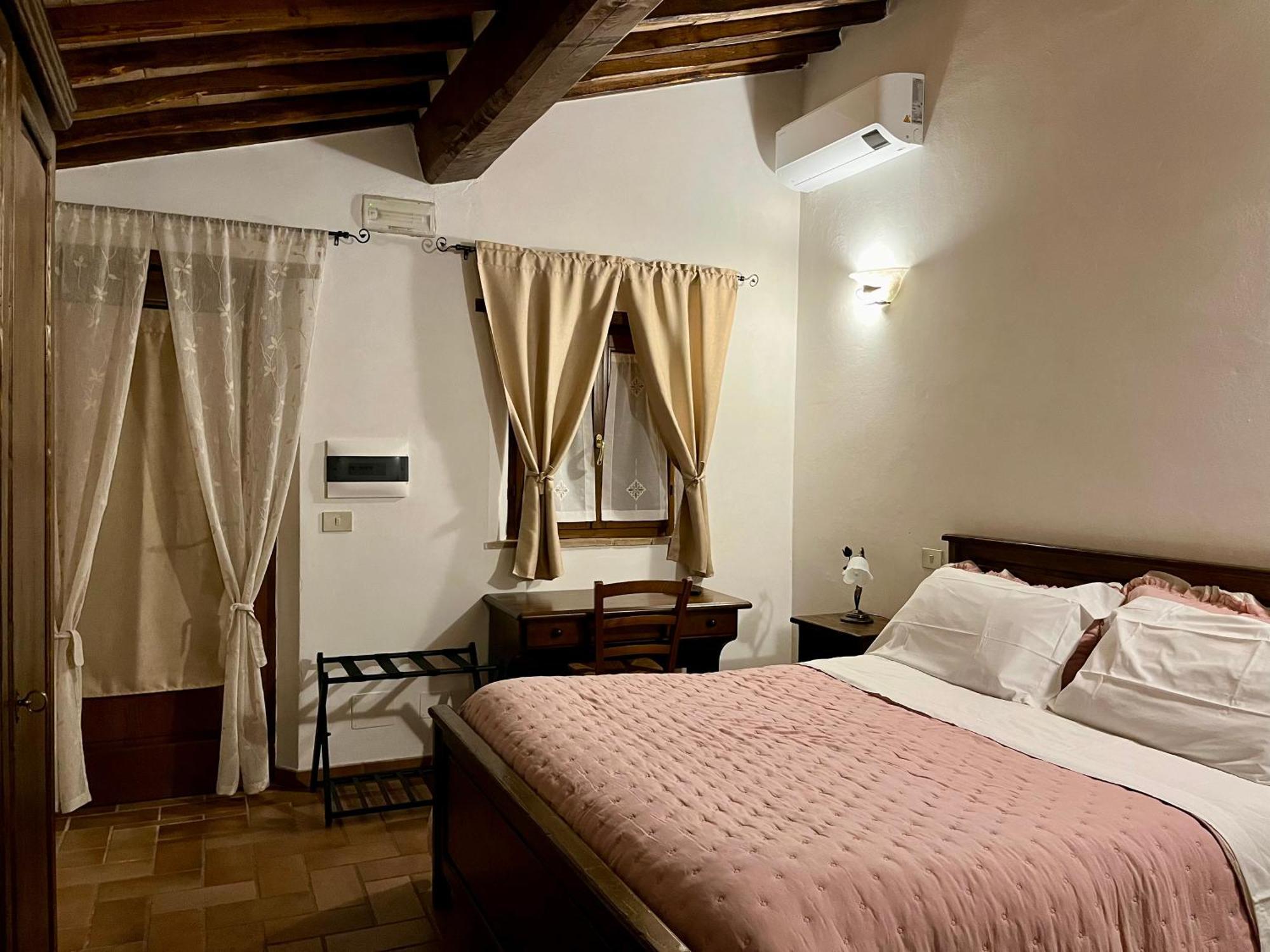 Agriturismo Le Querciole In Val D'Orcia Bagno Vignoni Værelse billede